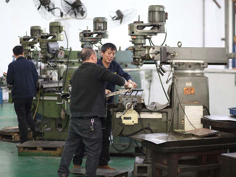 為什么注塑模具成型會出現(xiàn)頂白？